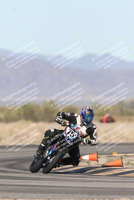 media/Dec-04-2025-Racers Edge (Thu) [[5ebc9f124d]]/3-B Group/2-Session 1 (Turn 4 Entry)/